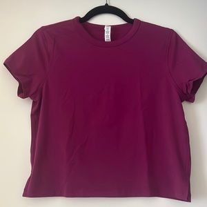 Lululemon cropped shirt magenta